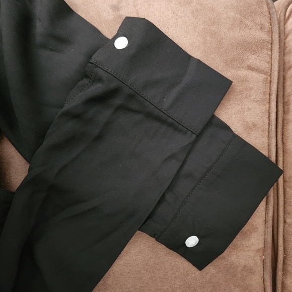 NWT Black OMSJ Button Down Collared Shirt Blouse Women's Medium M Neutral New - Picture 4 of 6